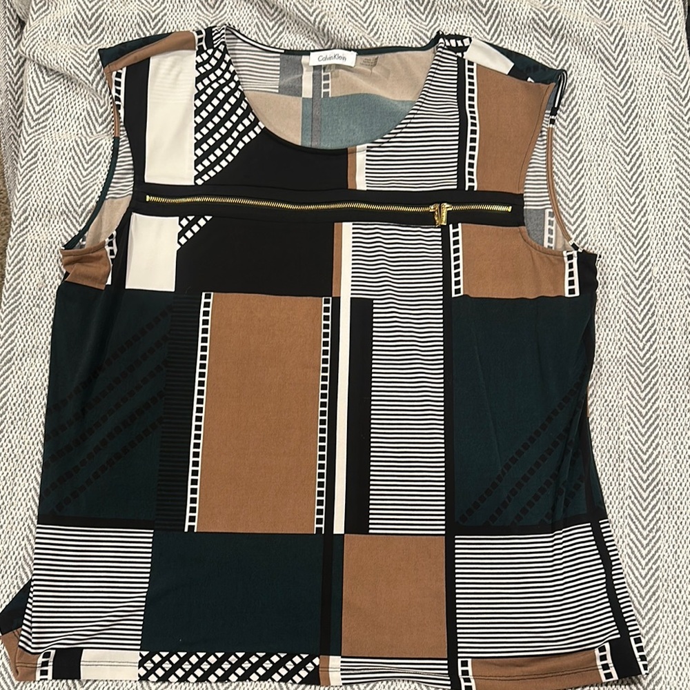 Calvin Klein Black and Green blocked Graphic Sleeveless Tank Top Blouse zipper